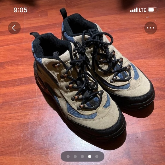 Boots - Picture 4 of 5